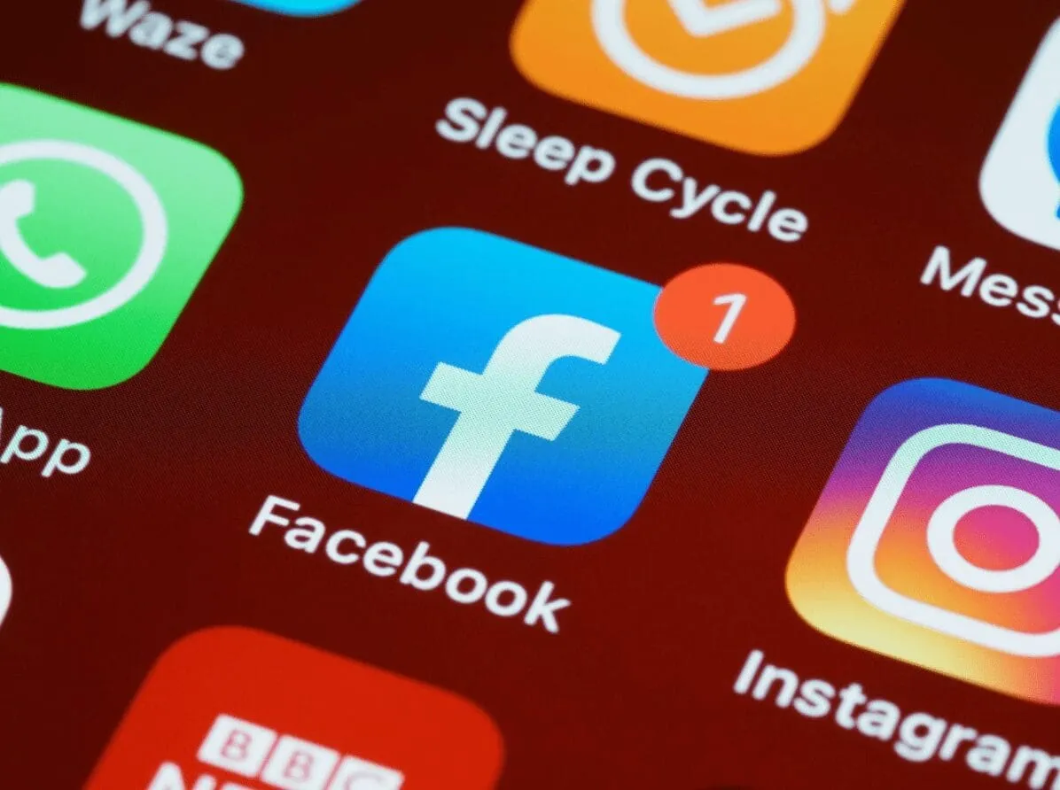facebook whats app instagram