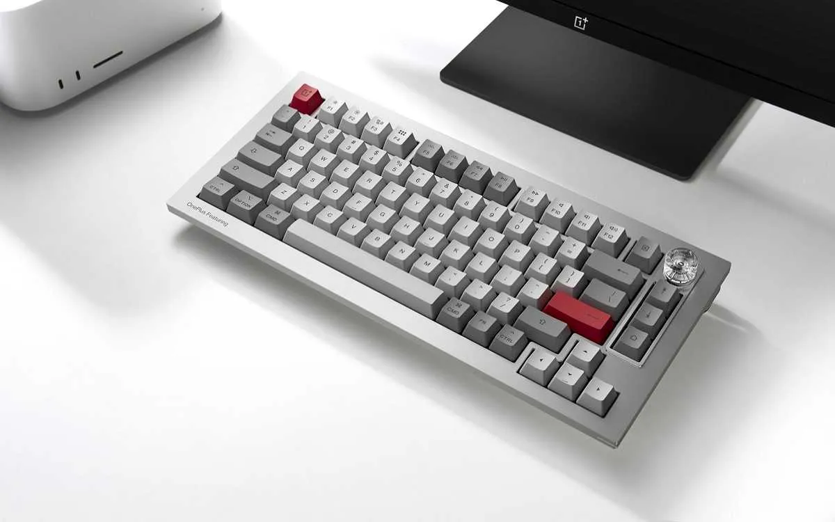OnePlus lancia la sua prima tastiera meccanica 11 OnePlus Featuring Keyboard 81 Pro hero