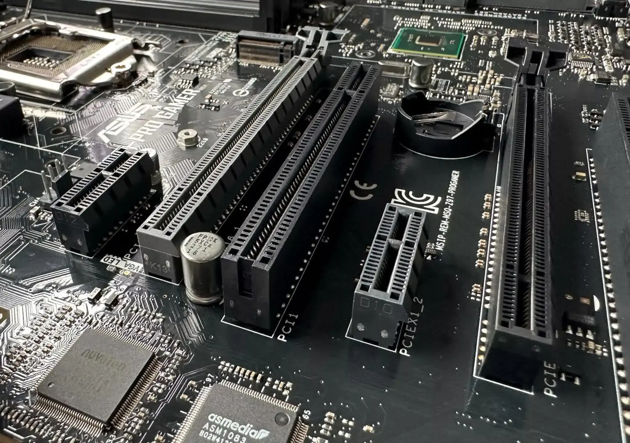 PCIe 8 0